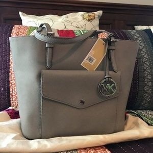 Michael Kors Jet Set Tote